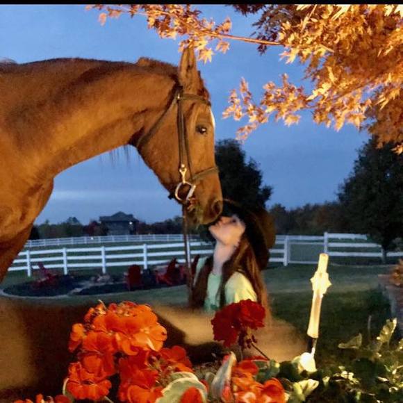 Meet your Posher, Michelle - Picture 1 of 1